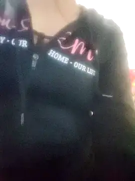 Snapshot of lunna_07 chatting on 11, 10, 2025 lunna 07 online show from 11, 10, 2025