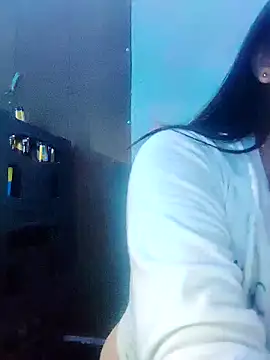 Snapshot of lunna_07 chatting on 12, 10, 2025 lunna 07 online show from 12, 10, 2025