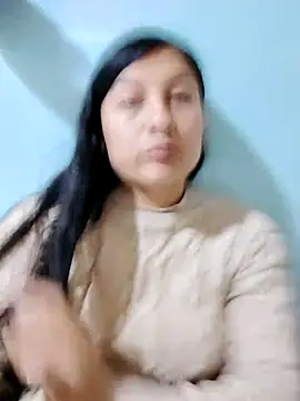 Snapshot of lunna_07 chatting on 16, 10, 2025 lunna 07 online show from 16, 10, 2025