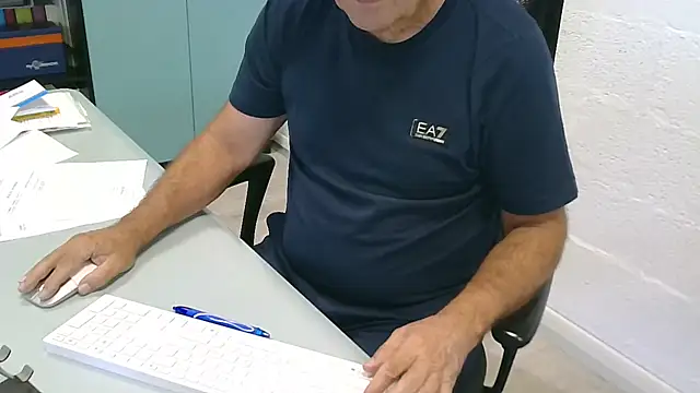 Snapshot of Bsxmaturo61 chatting on 2, 7, 2026 Bsxmaturo61 online show from 2, 7, 2026