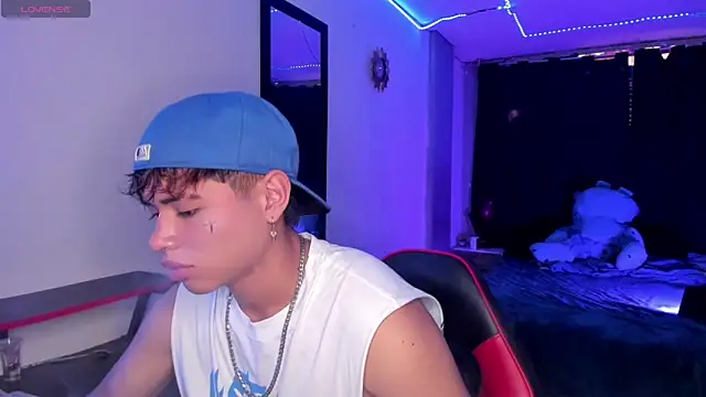 Snapshot of Jostin18 chatting on 22, 9, 2025 Jostin18 online show from 22, 9, 2025