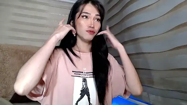 Snapshot of lovelychanel69xx chatting on 5, 10, 2025 lovelychanel69xx online show from 5, 10, 2025