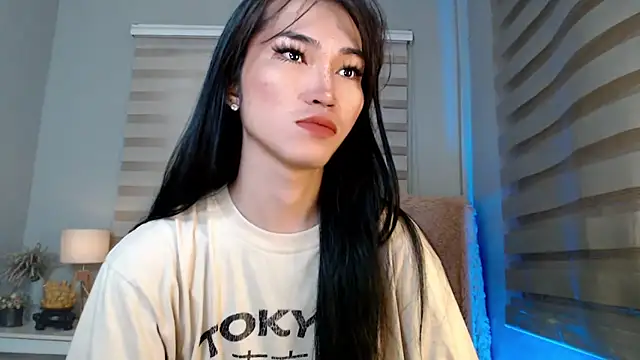 Snapshot of lovelychanel69xx chatting on 12, 10, 2025 lovelychanel69xx online show from 12, 10, 2025