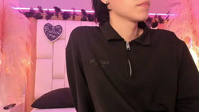 Daphne And Roger online show from 31, 3, 2026