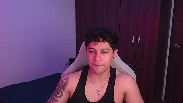 domsantiago  online show from 6, 10, 2025