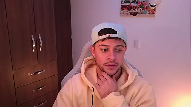 domsantiago  online show from 3, 12, 2025