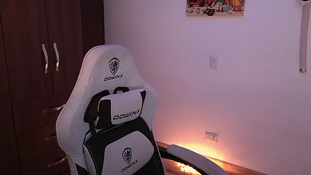 domsantiago  online show from 10, 2, 2026