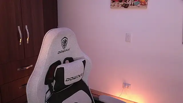 domsantiago  online show from 25, 2, 2026