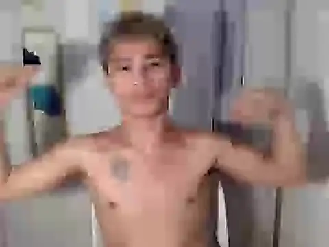 Snapshot of asianhardcock25 chatting on 28, 4, 2026 asianhardcock25 online show from 28, 4, 2026