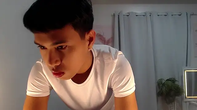 Snapshot of shokolet_2001 chatting on 10, 1, 2026 shokolet 2001 online show from 10, 1, 2026