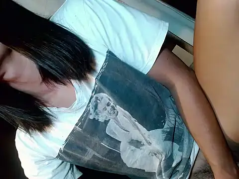 Snapshot of urhotty_megss chatting on 27, 2, 2026 urhotty megss online show from 27, 2, 2026