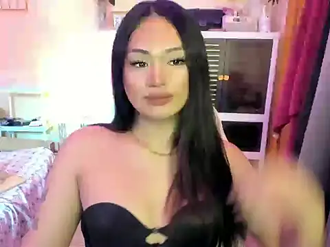 Snapshot of urluscious_russel chatting on 22, 10, 2025 urluscious russel online show from 22, 10, 2025