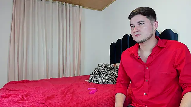 Snapshot of CameronyMartinn chatting on 22, 10, 2025 CameronyMartinn online show from 22, 10, 2025