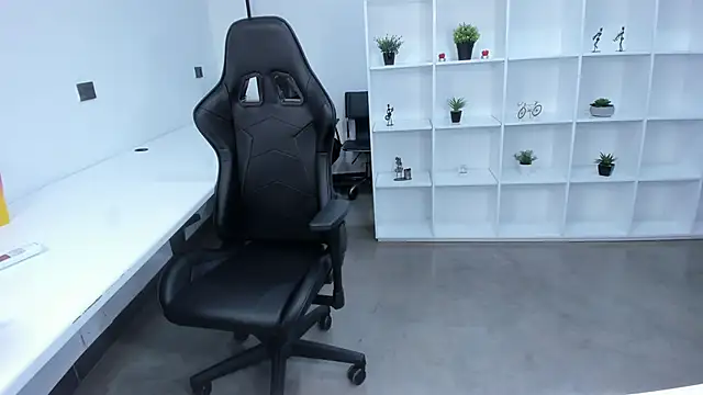 megan bigboobs  online show from 7, 11, 2025