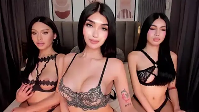 Snapshot of ScarletGreysonn chatting on 4, 11, 2025 ScarletGreysonn online show from 4, 11, 2025