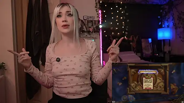 littlelune online show from 15, 10, 2025