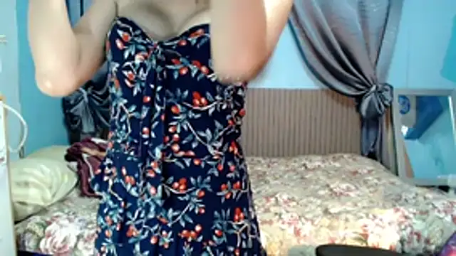 Snapshot of SelenaCinder chatting on 4, 12, 2025 SelenaCinder online show from 4, 12, 2025