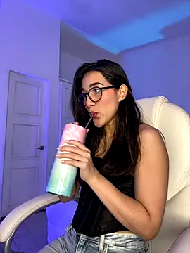 julieta jhonss online show from 4, 10, 2025