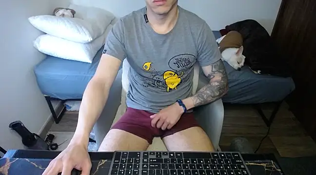 Snapshot of bossking017 chatting on 6, 2, 2025 bossking017 online show from 6, 2, 2025