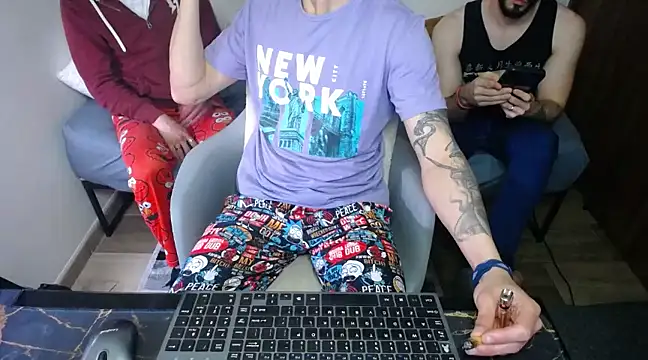 Snapshot of bossking017 chatting on 8, 2, 2025 bossking017 online show from 8, 2, 2025