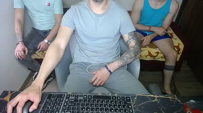 Snapshot of bossking017 chatting on 14, 3, 2025 bossking017 online show from 14, 3, 2025