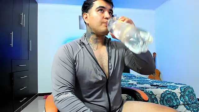 thiago  cp01 online show from 11, 4, 2026