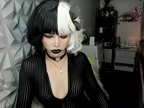 Snapshot of janecomander chatting on 4, 7, 2026 janecomander online show from 4, 7, 2026