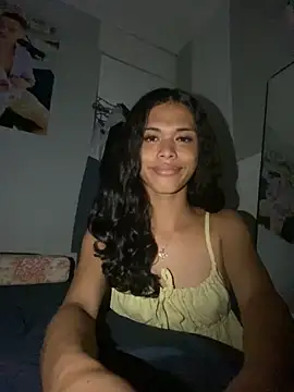 Snapshot of urcurlydiva chatting on 21, 10, 2025 urcurlydiva online show from 21, 10, 2025