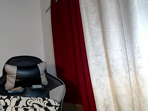 Snapshot of urcurlydiva chatting on 10, 11, 2025 urcurlydiva online show from 10, 11, 2025