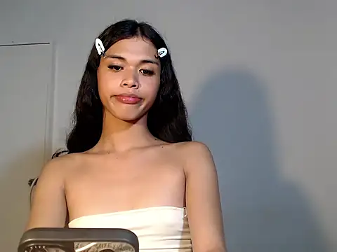 Snapshot of urcurlydiva chatting on 25, 11, 2025 urcurlydiva online show from 25, 11, 2025