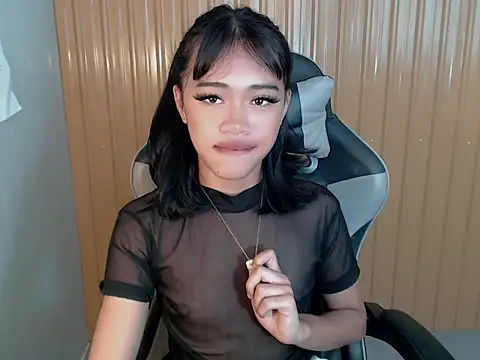 Snapshot of urcurlydiva chatting on 13, 4, 2026 urcurlydiva online show from 13, 4, 2026