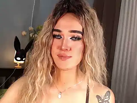 Snapshot of AleinaCroft chatting on 16, 9, 2025 AleinaCroft online show from 16, 9, 2025