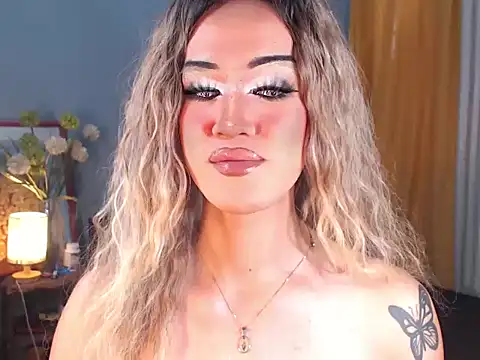 Snapshot of AleinaCroft chatting on 13, 11, 2025 AleinaCroft online show from 13, 11, 2025