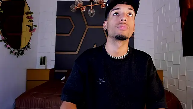 Thiagoferreti online show from 2, 12, 2025