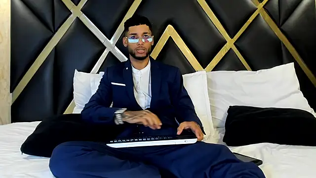 Thiagoferreti online show from 5, 2, 2026