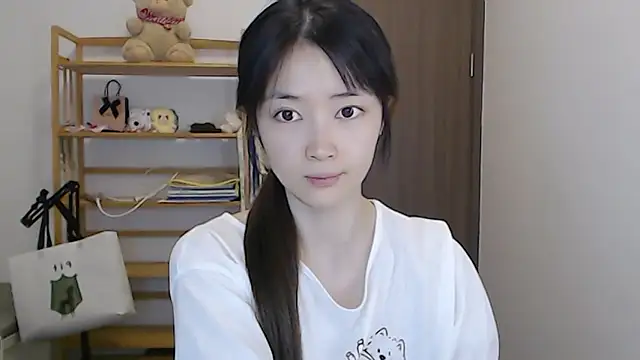 Snapshot of Mimi-cnbaby chatting on 4, 5, 2026 Mimi-cnbaby online show from 4, 5, 2026