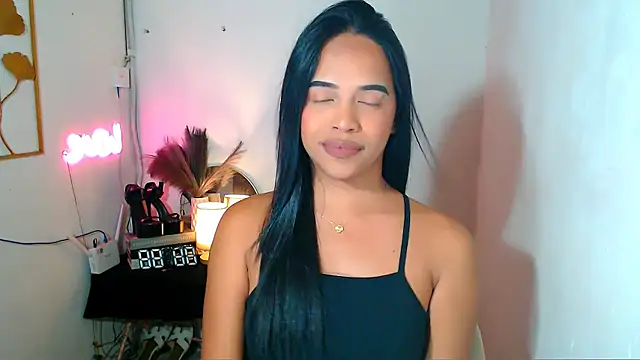 Snapshot of Lorainnelustts chatting on 4, 3, 2026 Lorainnelustts online show from 4, 3, 2026