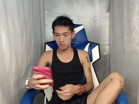 Snapshot of riks_tyler chatting on 4, 5, 2026 riks tyler online show from 4, 5, 2026