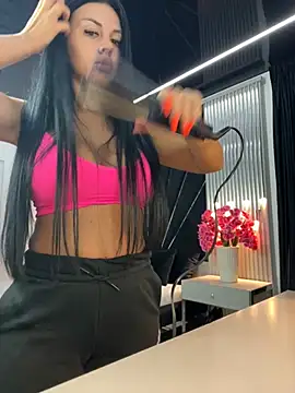 KenyaCruz online show from 3, 2, 2026