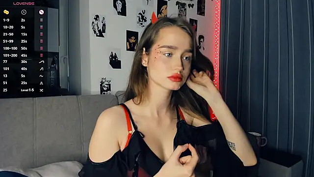 lovelyalivia online show from 31, 10, 2025