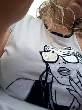 sofiacurvy 45 online show from 14, 4, 2026