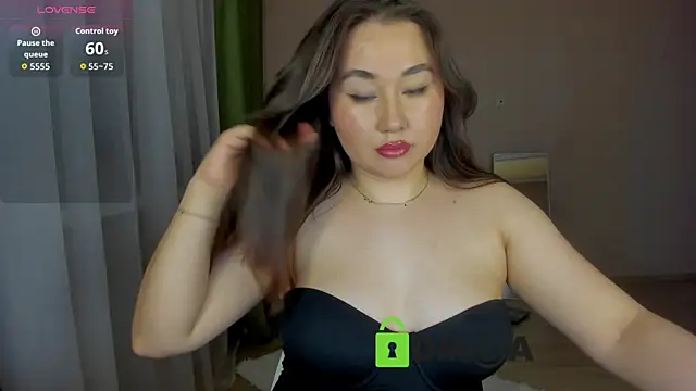 Snapshot of emilia_mur chatting on 2, 4, 2026 emilia mur online show from 2, 4, 2026