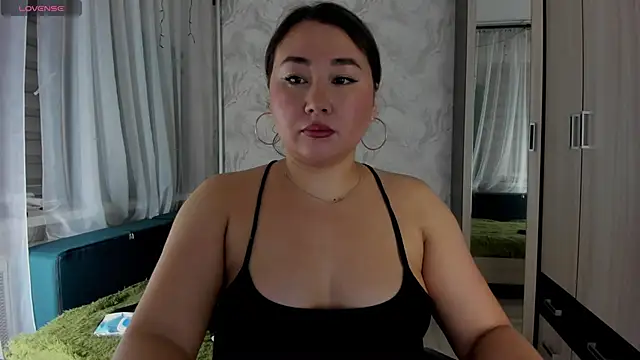 emilia mur online show from 22, 6, 2026