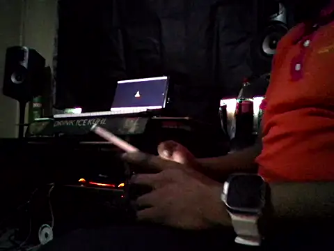 Snapshot of OnlyMoneyIwanT chatting on 22, 2, 2026 OnlyMoneyIwanT online show from 22, 2, 2026