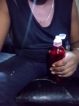 Snapshot of OnlyMoneyIwanT chatting on 25, 2, 2026 OnlyMoneyIwanT online show from 25, 2, 2026