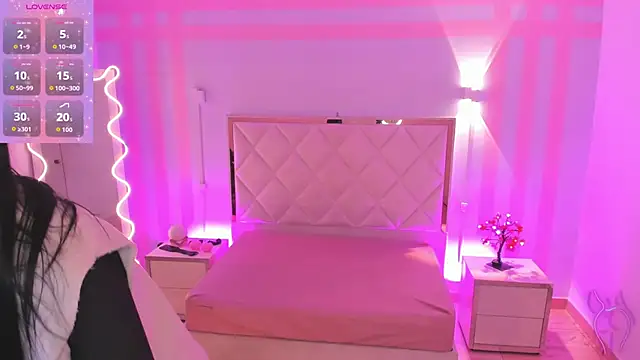 Rosalind tay online show from 15, 4, 2026