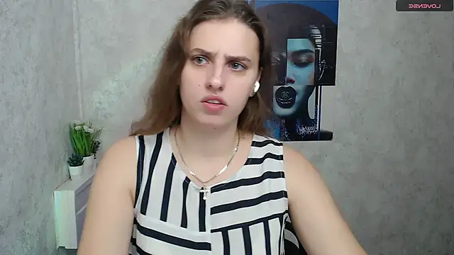 AmandaDimond  online show from 2, 11, 2025