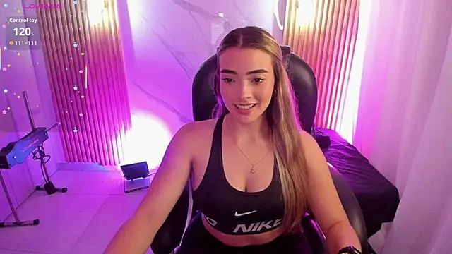 Snapshot of KYLIE_JONES6 chatting on 15, 4, 2026 KYLIE JONES6 online show from 15, 4, 2026