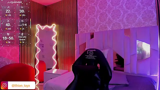 Snapshot of LIHIAN_TAY chatting on 5, 11, 2025 LIHIAN TAY online show from 5, 11, 2025