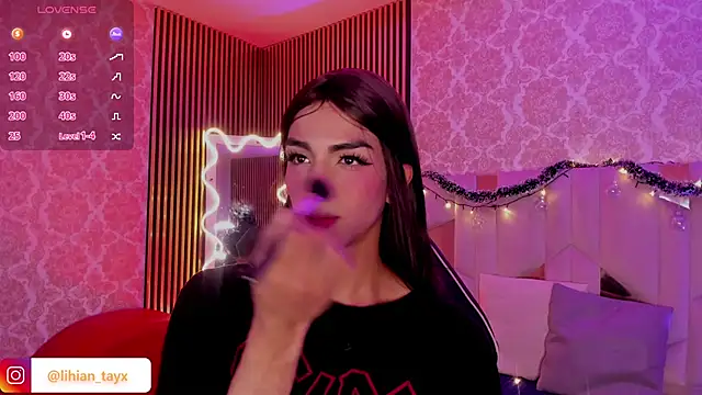 Snapshot of LIHIAN_TAY chatting on 19, 12, 2025 LIHIAN TAY online show from 19, 12, 2025